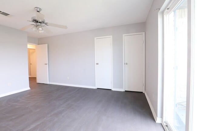 Building Photo - 4624 W Orange St