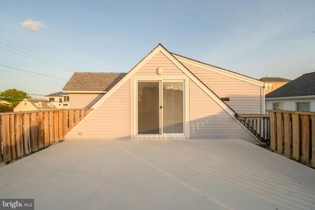 Building Photo - 100 Sheridan Square