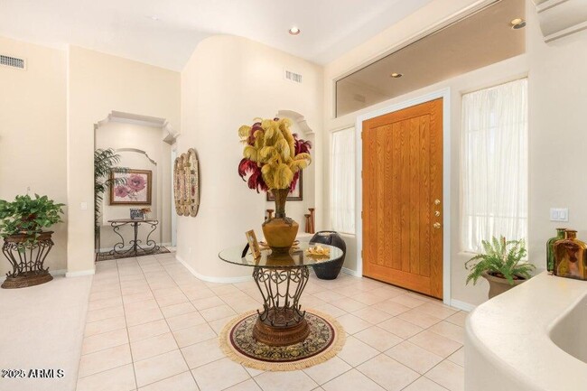 Building Photo - 8115 E Sand Flower Dr