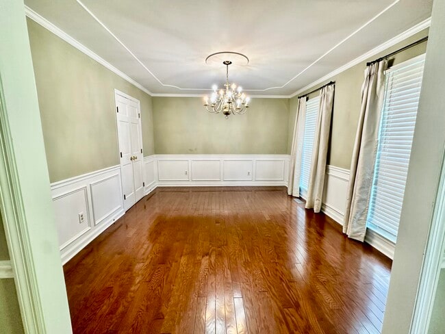 Building Photo - 527 Brandermill Rd