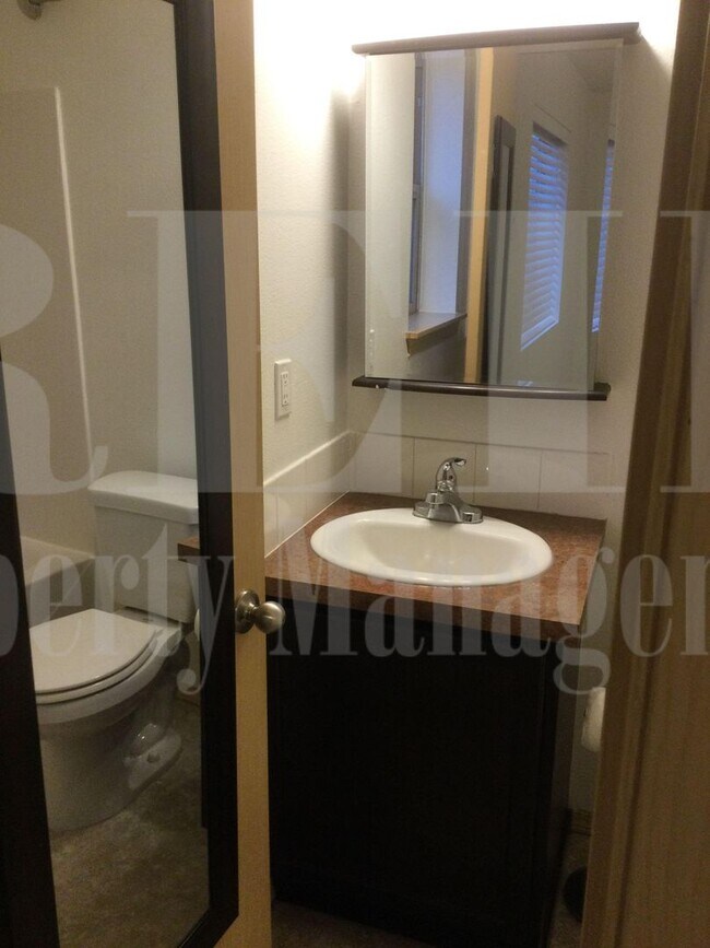 Building Photo - Mountain Views - 3 Bedroom Poulsbo Rambler