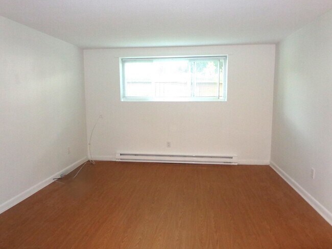 Building Photo - 183 Mt Auburn St