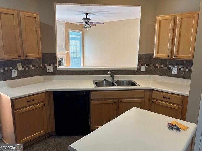 Building Photo - 709 Weatherstone Trce