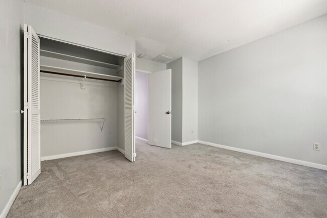 Building Photo - 4100 Five Oaks Dr