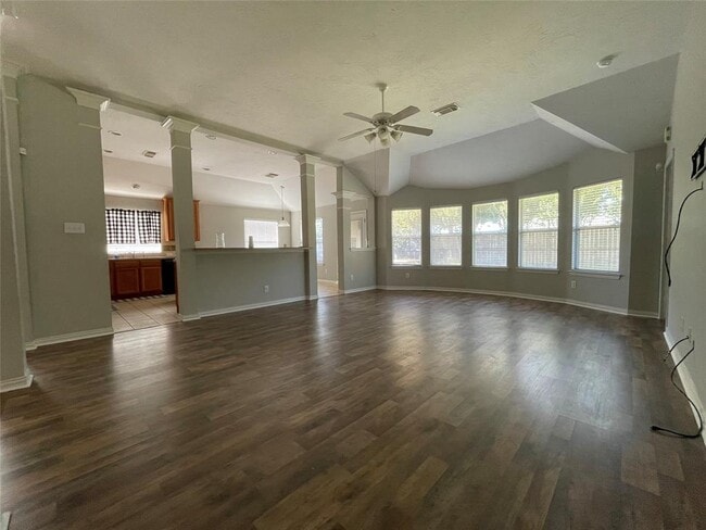 Building Photo - 7631 Golden Thistle Ln