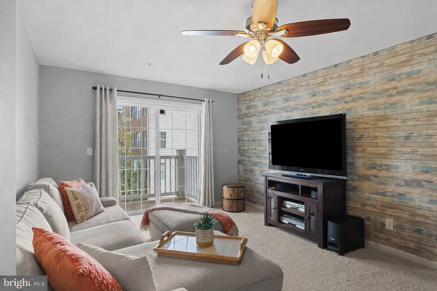 Building Photo - 15240 Torbay Way