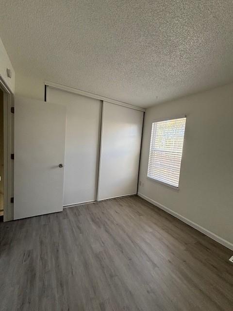 Building Photo - Spacious & Practical living, Available now!