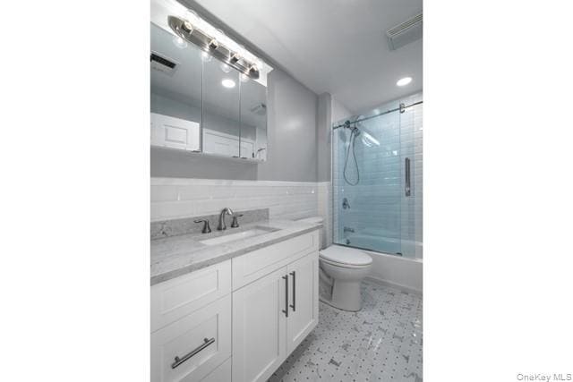 Building Photo - 1 Charles Pond Dr