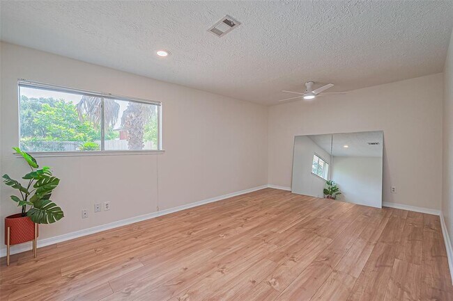Building Photo - 8018 Zimmermann Dr