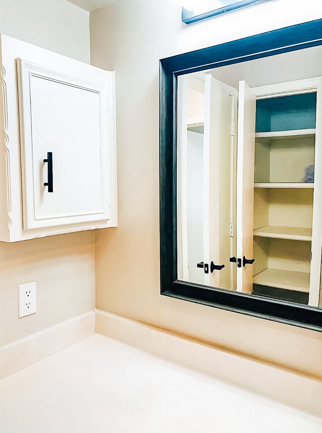 Building Photo - 5712 73rd St