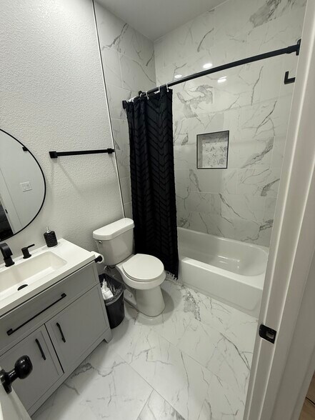 Building Photo - 310 N Rosedale Ave