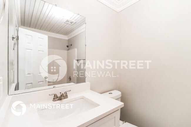 Building Photo - 23 Silverthorne Dr