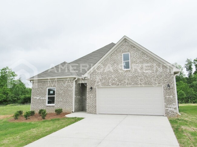 Primary Photo - Home for Rent in Tuscaloosa... Available t...