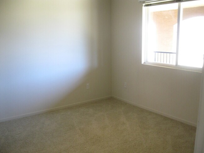 Building Photo - R2100