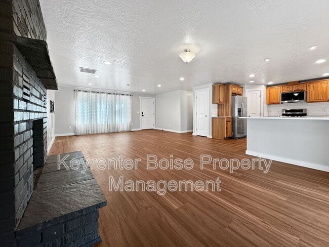 Building Photo - 4727 Arrowhead Way