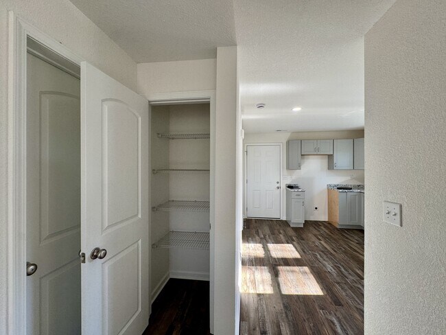 Building Photo - 6173 Unitia Rd