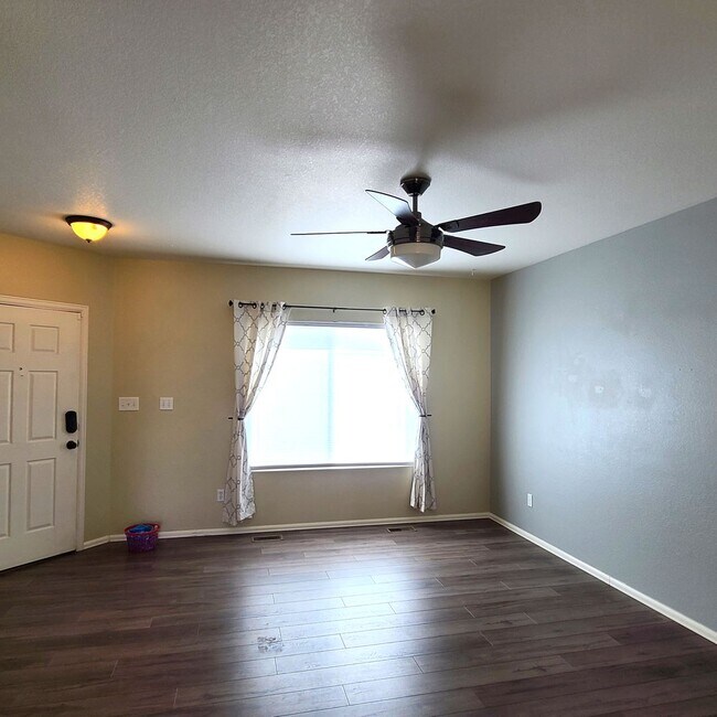 Building Photo - 6316 Riverdale Dr