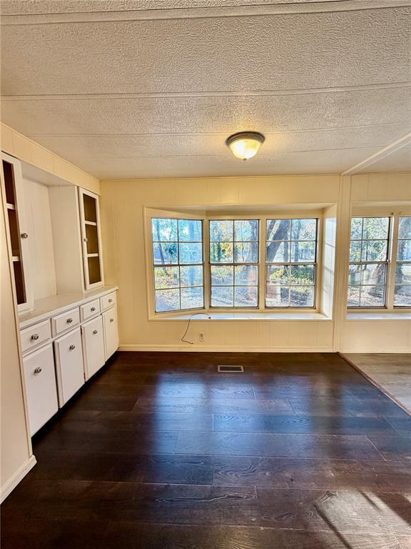 Building Photo - 26312 Chianina Dr