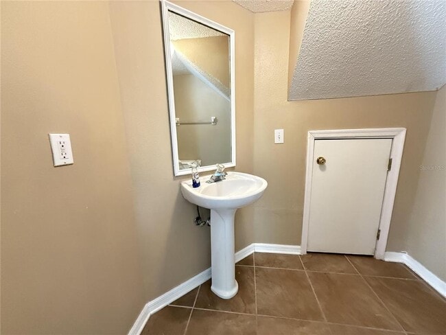 Building Photo - 2201 Fluorshire Dr