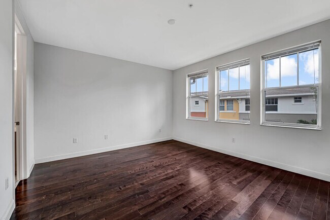 Building Photo - 1727 San Benito Way