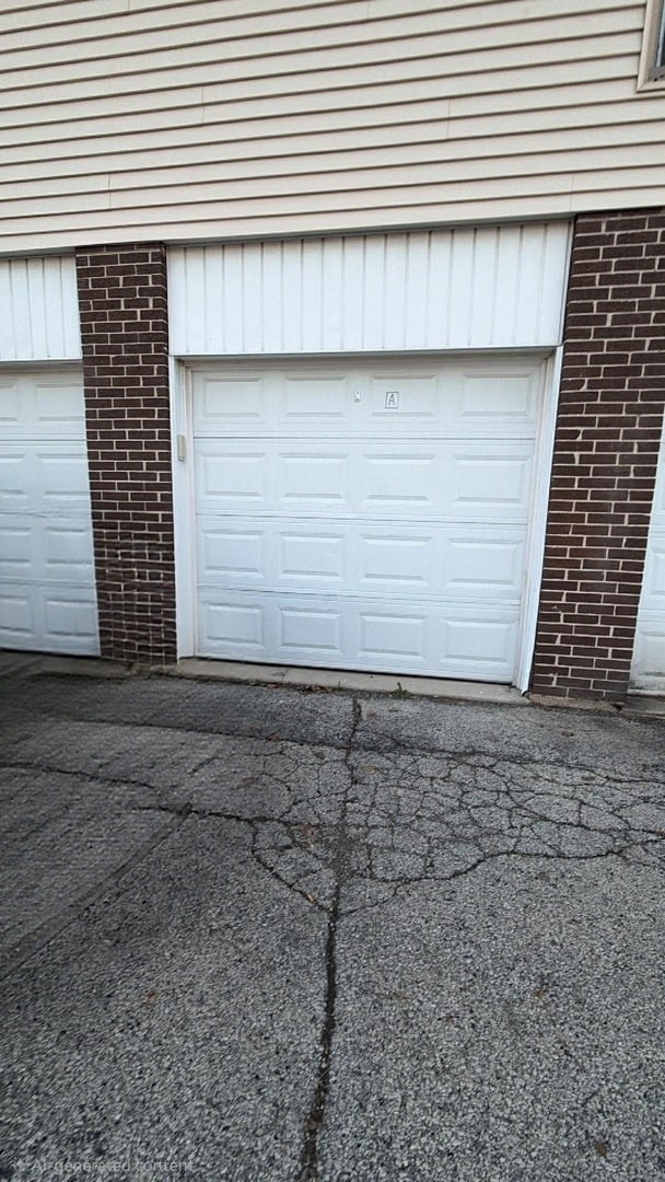 Building Photo - 10429 Austin Ave