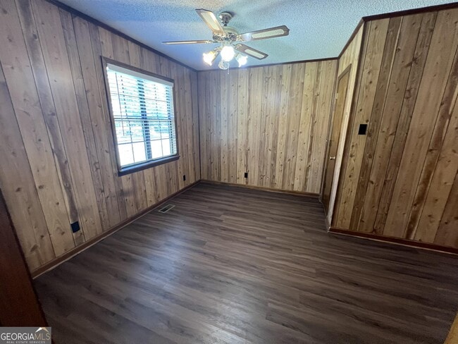 Building Photo - 404 McArthur Blvd