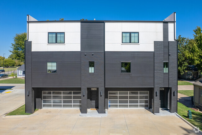 Oct 2021 - 3761 Riverside Dr