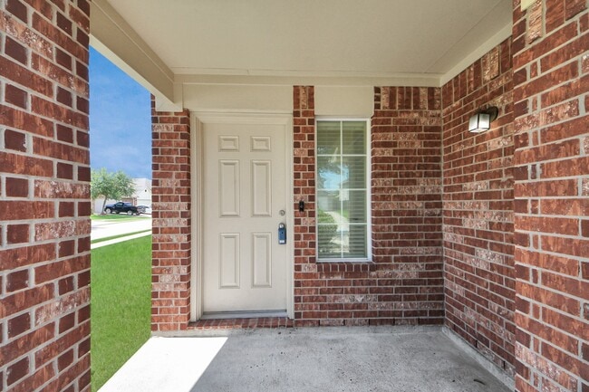 Building Photo - 11034 Kelly Hill Ct