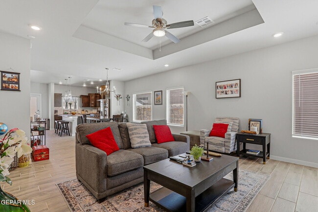 Building Photo - 51049 Fox Trl Ave