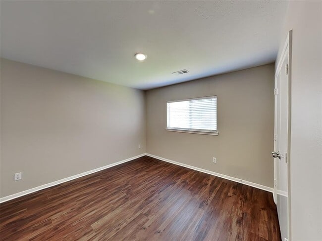 Building Photo - 16118 April Ridge Dr