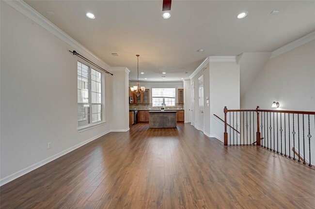 Building Photo - 3216 Clearview Cir