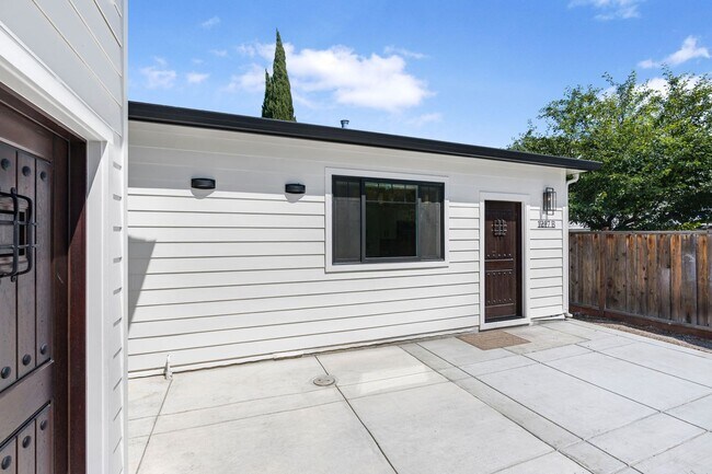 Building Photo - 1217 Hester Ave