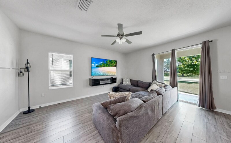 Building Photo - 5453 Fez Ct