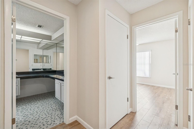 Building Photo - 2907 Narcissus Dr