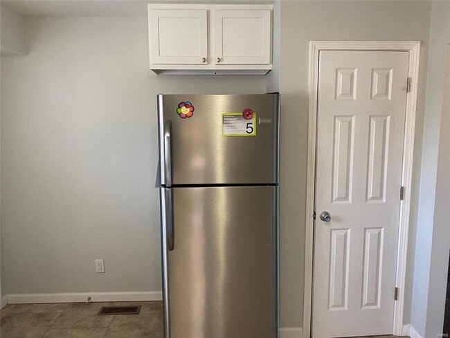 Building Photo - 7 Edgeworth Ave