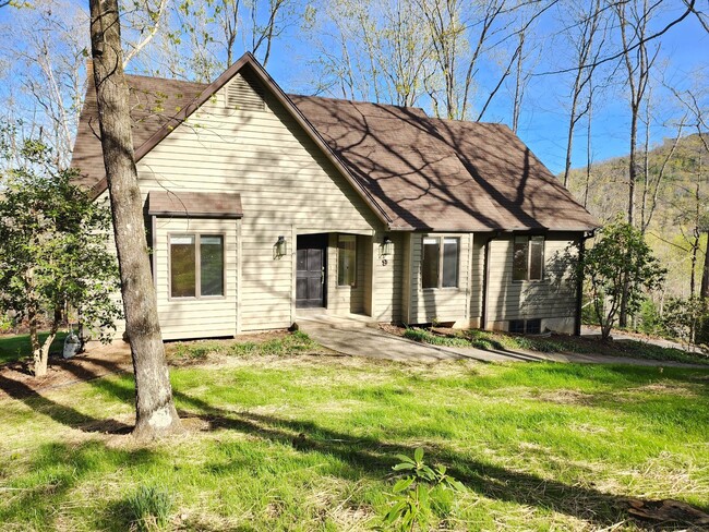 Building Photo - Great Neighborhood Rental-Woodfin