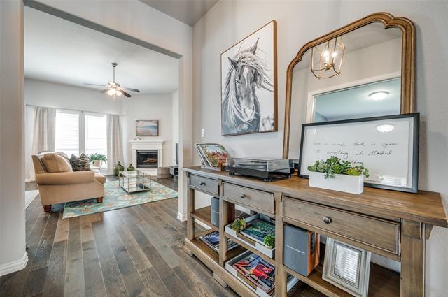 Building Photo - 3004 Comal Dr