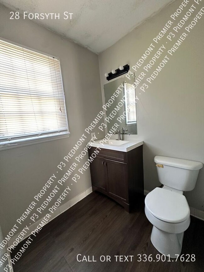 Building Photo - 28 Forsyth St