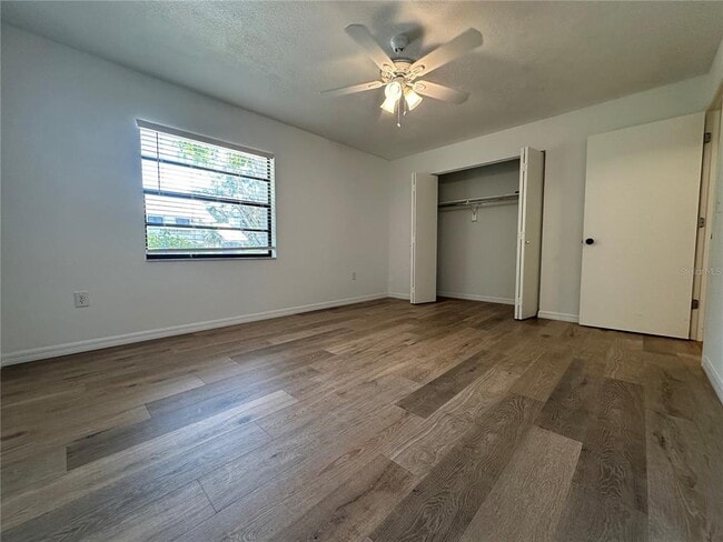 Building Photo - 733 Tropical Cir