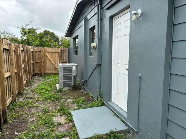 Building Photo - 1741 NW 27th Ave