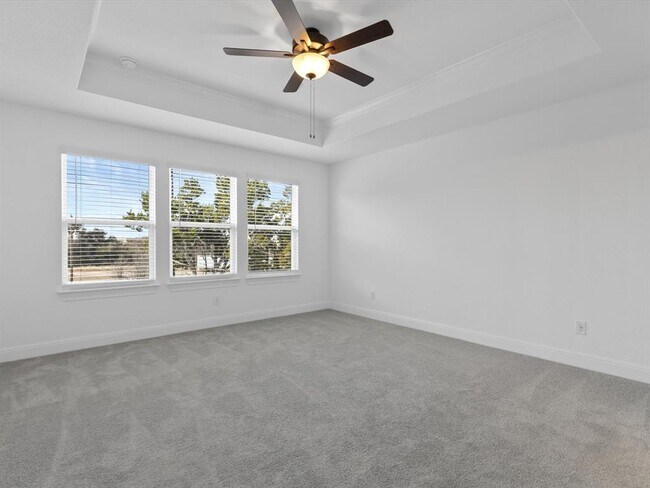 Building Photo - 633 Runnel Dr