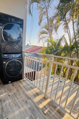 Building Photo - 6350 W 22nd Ct