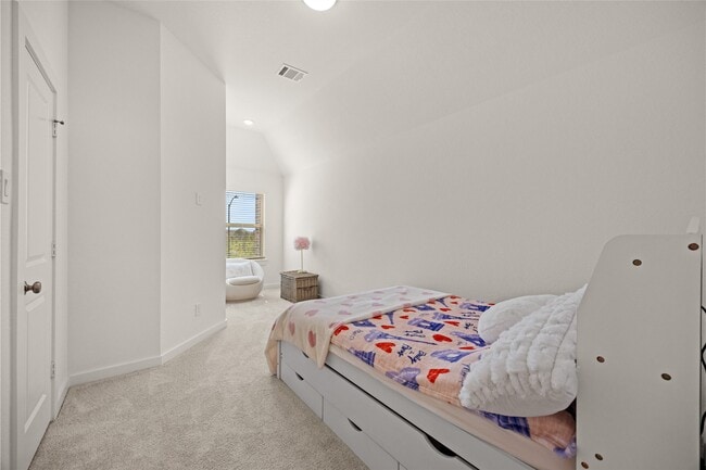 Building Photo - 19730 Curved Steel Dr