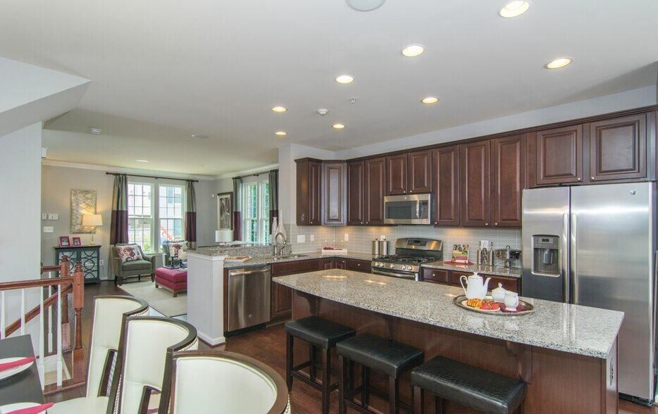 Building Photo - 7403 Wild Honey Way