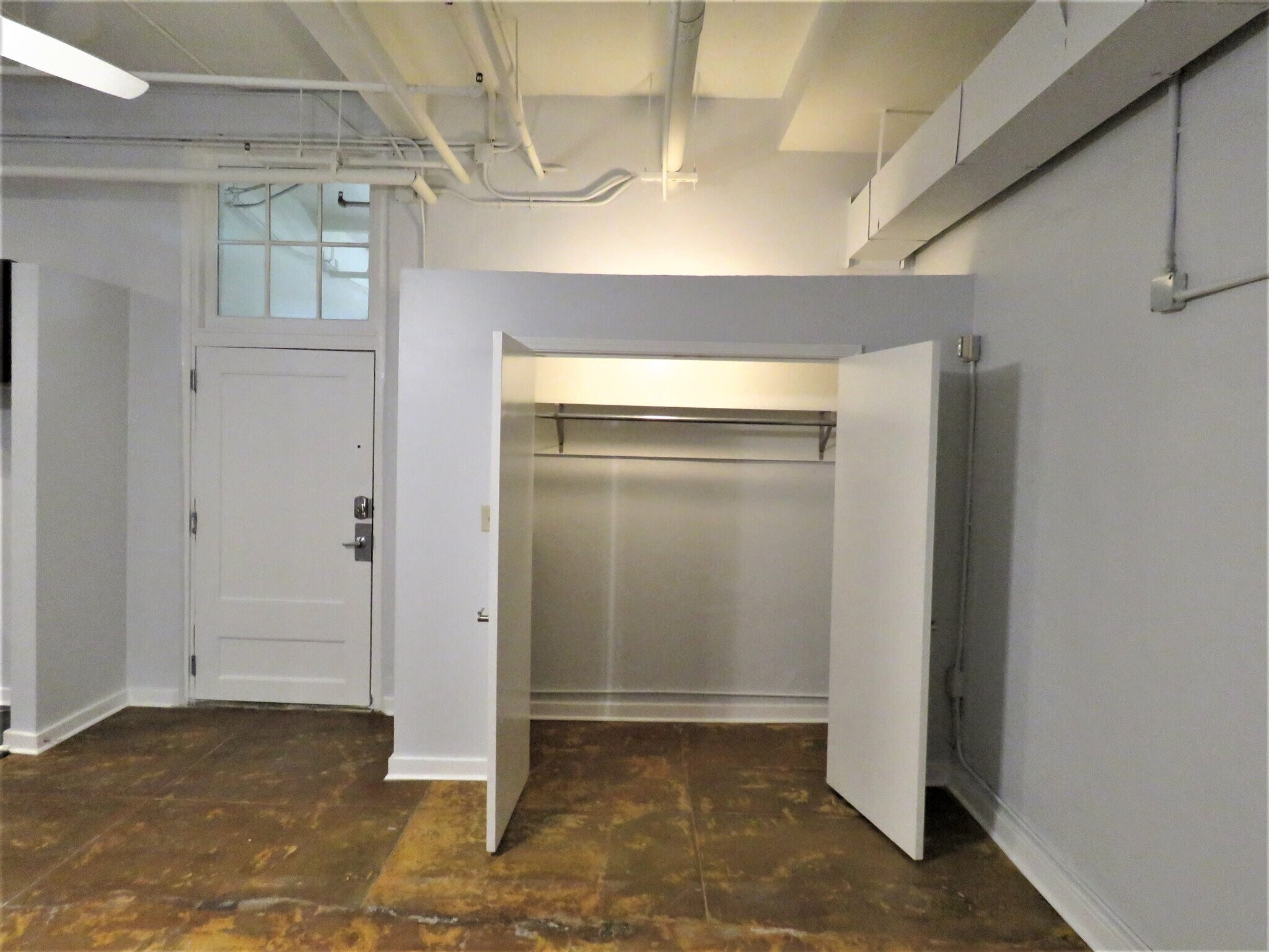 Building Photo - 1401 Scott St