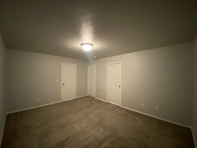 Building Photo - $2,300 - 3 Bed / 2 Bath Beautiful Home with Fully Fenced Yard in Airway Heights