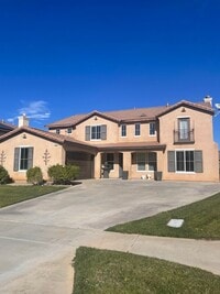 Building Photo - Pool/Spa Home