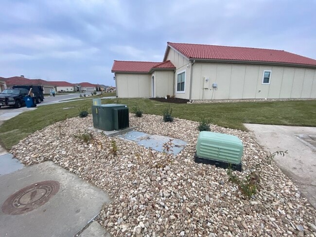 Building Photo - New Construction Rental 2 bdr, 2 bath in g...