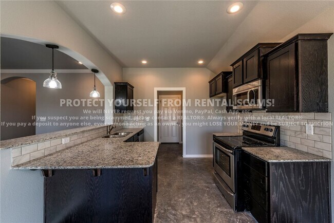 Building Photo - 4863 W Croft Dr