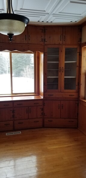 Building Photo - 1596 Schmidt Rd